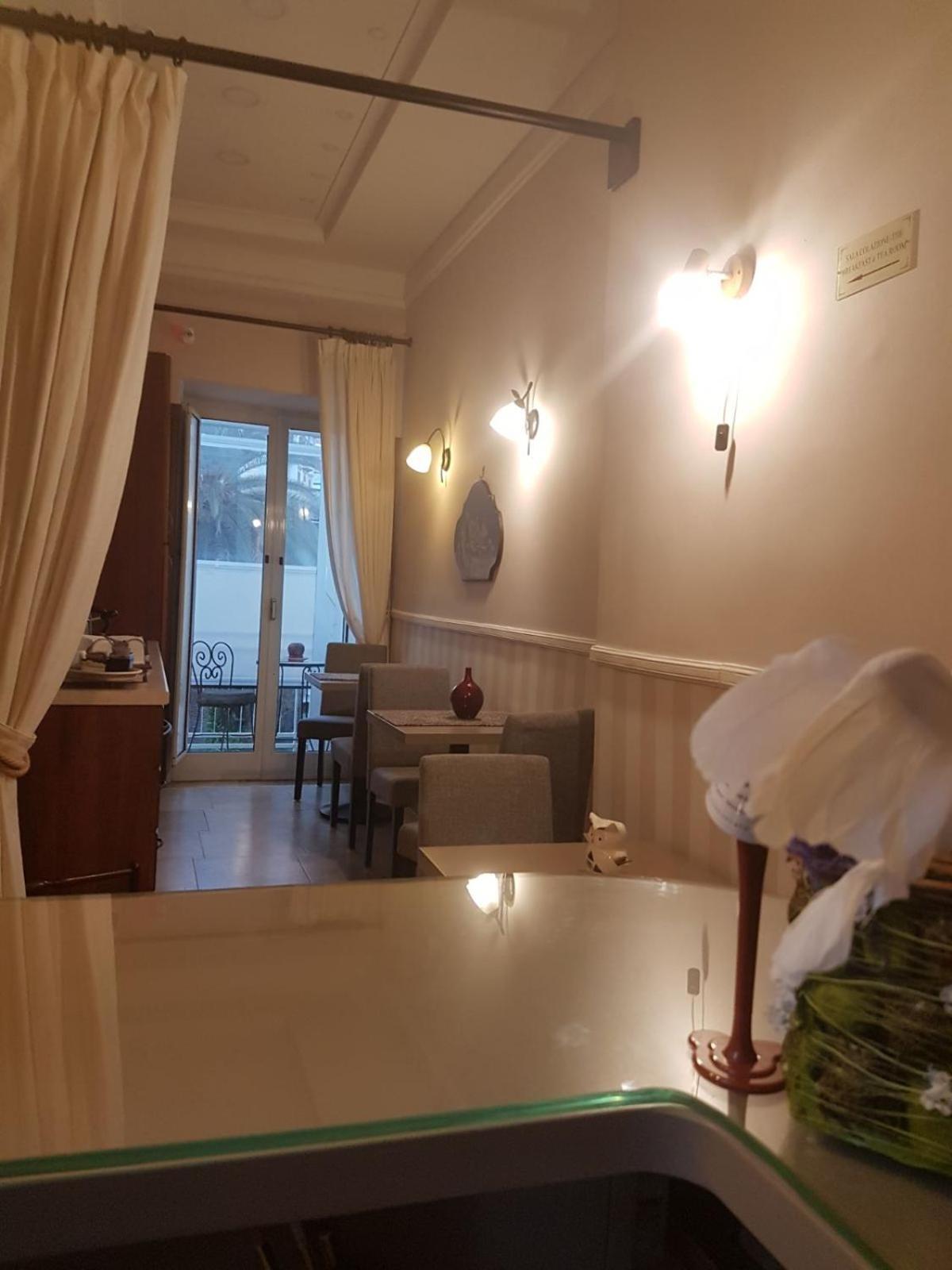 B&B La Dimora Di Nettuno 나폴리 외부 사진