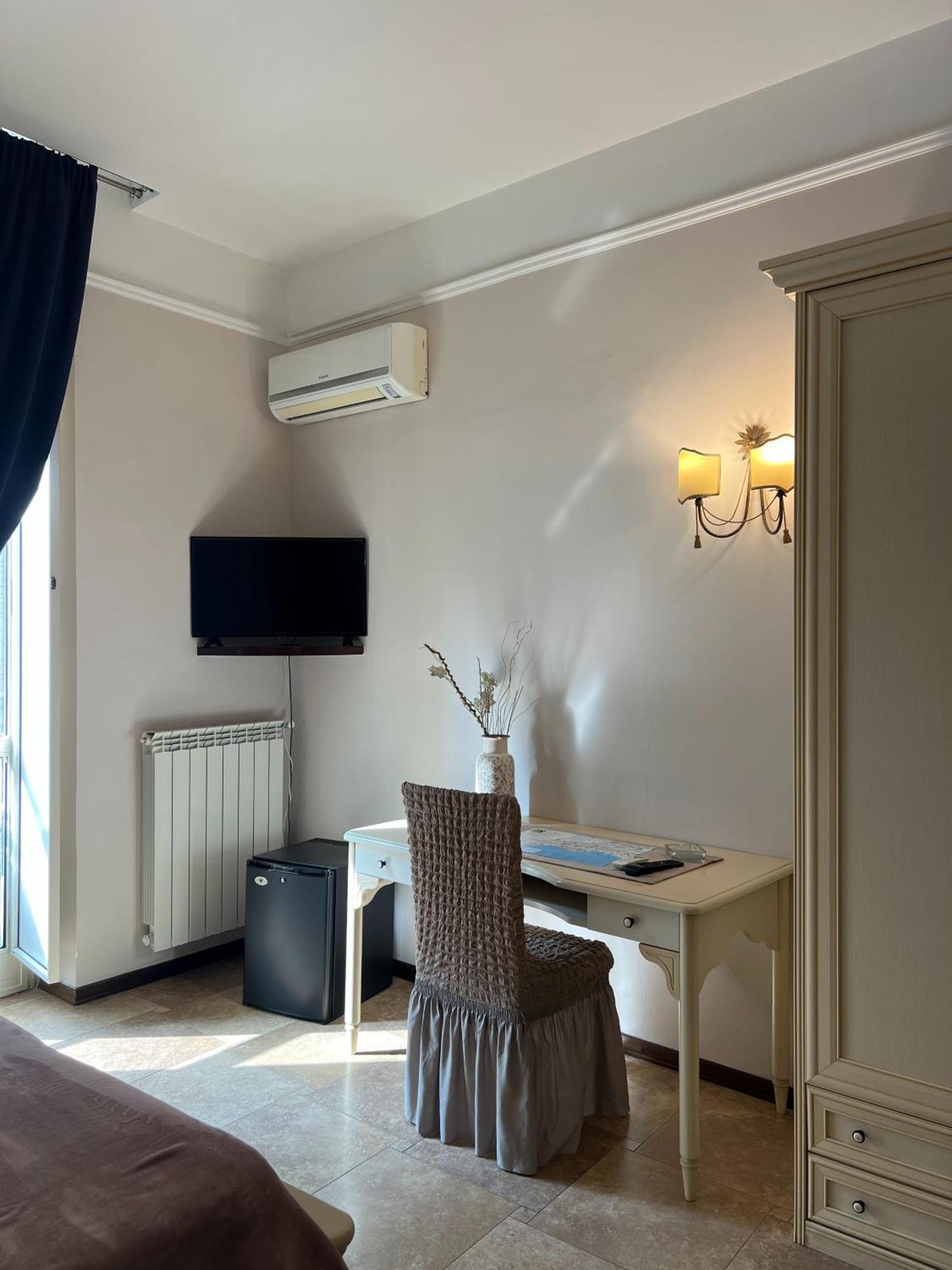 B&B La Dimora Di Nettuno 나폴리 외부 사진